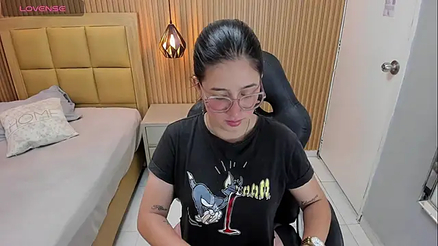 Snapshot of SAMANTHAFIORE1 chatting on 02.16.26 SAMANTHAFIORE1 online show from 02.16.26