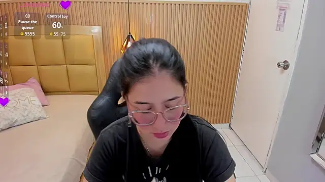 Snapshot of SAMANTHAFIORE1 chatting on 02.18.26 SAMANTHAFIORE1 online show from 02.18.26