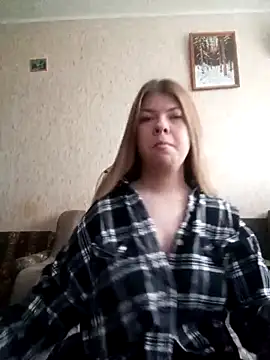 Snapshot of EvaTallor chatting on 02.25.26 EvaTallor online show from 02.25.26