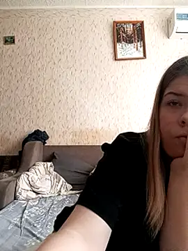 Snapshot of EvaTallor chatting on 03.02.26 EvaTallor online show from 03.02.26