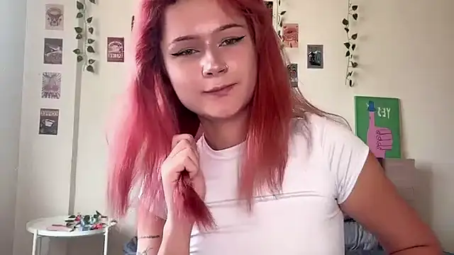 Snapshot of pixieyes00n chatting on 02.20.26 pixieyes00n online show from 02.20.26