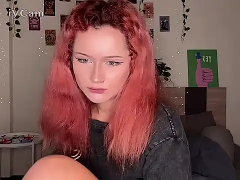 Snapshot of pixieyes00n chatting on 02.26.26 pixieyes00n online show from 02.26.26