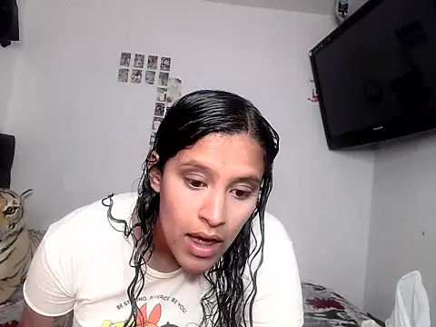 luna E online show from 02.17.26