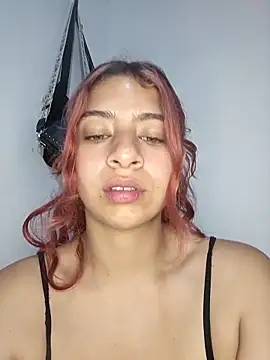 Snapshot of lunabloom2 chatting on 02.21.26 lunabloom2 online show from 02.21.26