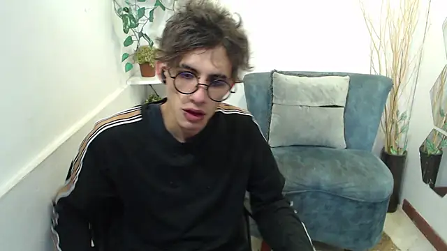 Snapshot of AaronBeer_ chatting on 03.02.26 AaronBeer online show from 03.02.26