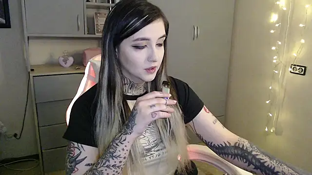 Rin Tozier online show from 03.21.26