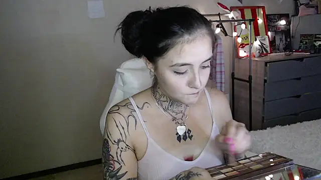 Snapshot of Rin_Tozier chatting on 07.10.26 Rin Tozier online show from 07.10.26