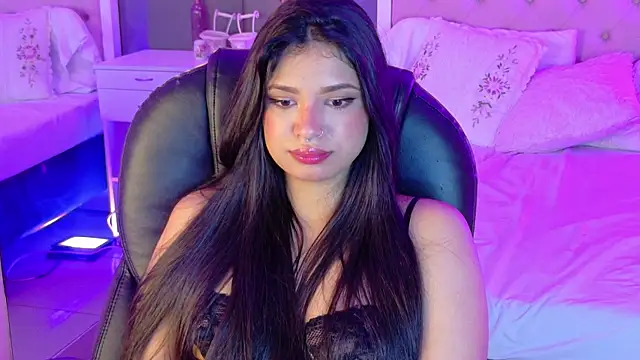 Hana Stone online show from 02.25.26