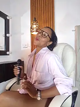 Snapshot of samaraa_smith1 chatting on 06.04.26 samaraa smith1 online show from 06.04.26