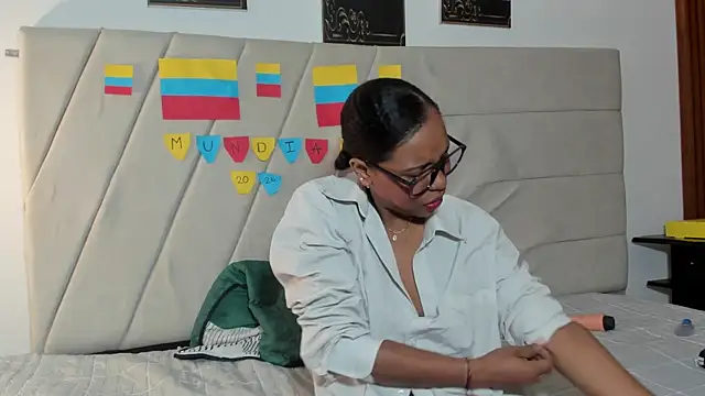 Snapshot of samaraa_smith1 chatting on 07.16.26 samaraa smith1 online show from 07.16.26