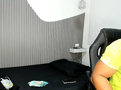 Snapshot of Rose_blonde__ chatting on 06.04.26 Rose blonde online show from 06.04.26