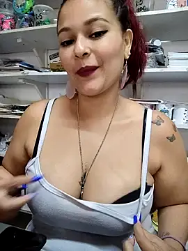 Snapshot of haffsa__ chatting on 04.16.26 haffsa online show from 04.16.26