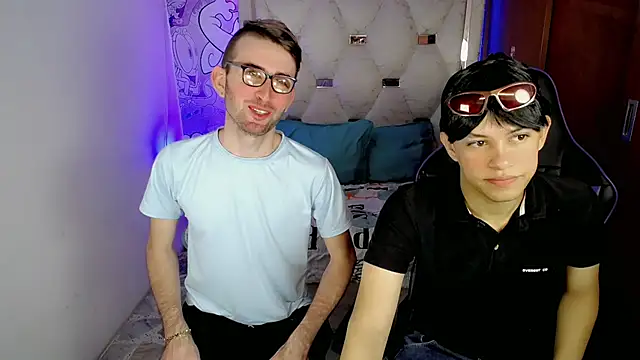 Snapshot of Top_and_bottom chatting on 02.16.26 Top and bottom online show from 02.16.26