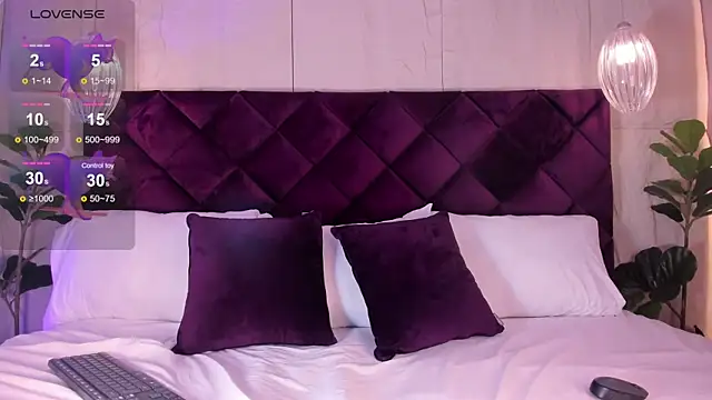 Snapshot of KittyLyne_ chatting on 02.27.26 KittyLyne online show from 02.27.26