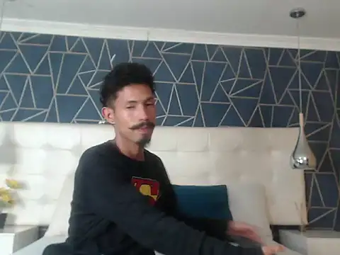 Snapshot of NoaahTylor chatting on 02.14.26 NoaahTylor online show from 02.14.26