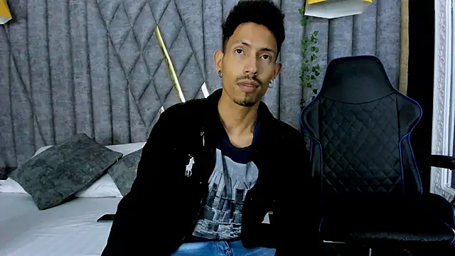 Snapshot of NoaahTylor chatting on 05.29.26 NoaahTylor online show from 05.29.26