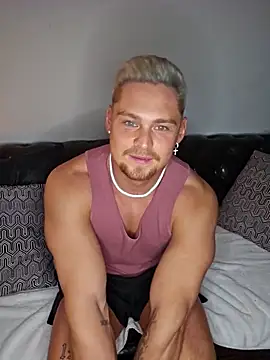 Snapshot of EddyRise- chatting on 02.19.26 EddyRise- online show from 02.19.26