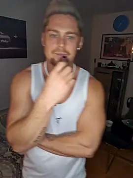 Snapshot of EddyRise- chatting on 02.26.26 EddyRise- online show from 02.26.26