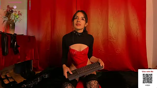 lilyruso online show from 04.27.26