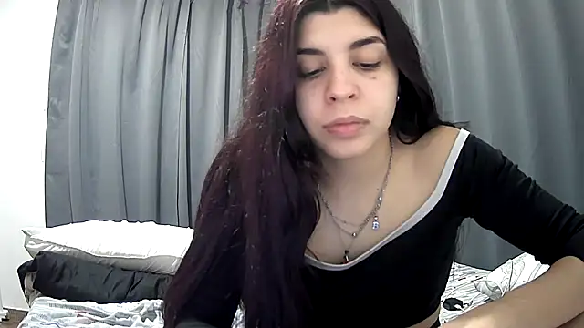 Snapshot of violetazein7 chatting on 06.13.26 violetazein7 online show from 06.13.26
