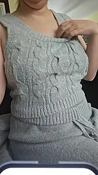 Snapshot of ShySweetheart chatting on 02.11.26 ShySweetheart online show from 02.11.26