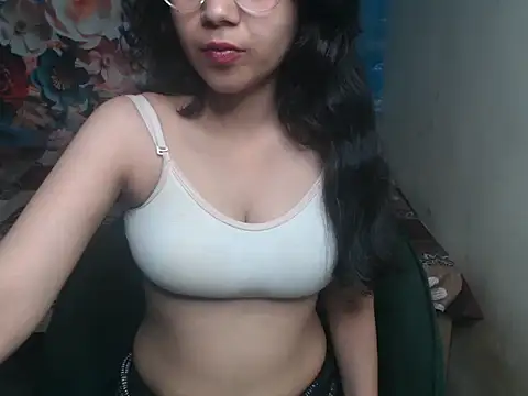 Snapshot of its-sarika01 chatting on 05.29.26 its-sarika01 online show from 05.29.26