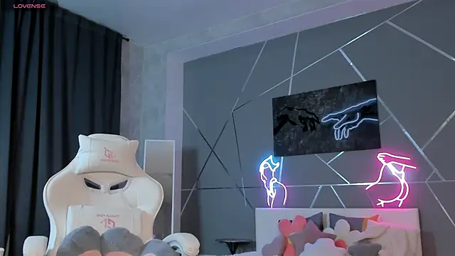 naomi reiss online show from 04.02.26