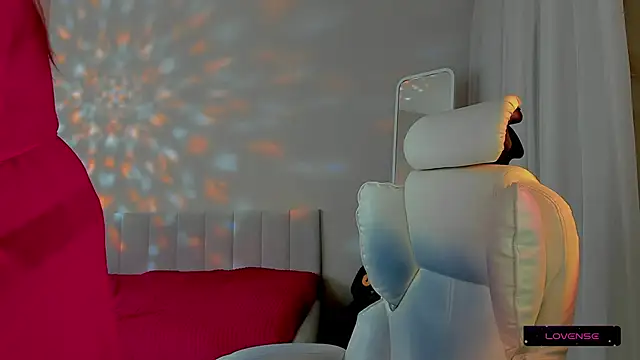 Snapshot of she_wolf chatting on 02.26.26 she wolf online show from 02.26.26