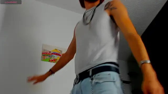 Snapshot of LovexJuxn8 chatting on 02.11.26 LovexJuxn8 online show from 02.11.26