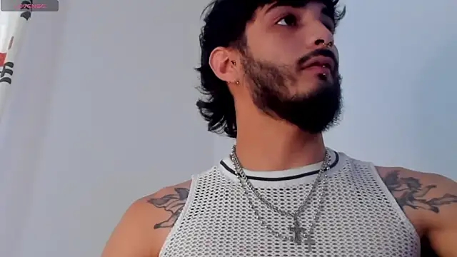 Snapshot of LovexJuxn8 chatting on 02.19.26 LovexJuxn8 online show from 02.19.26