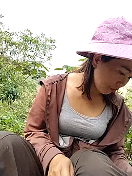 lovely-742 online show from 04.14.26