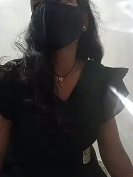 Snapshot of Desi_Couple_P chatting on 07.31.26 Desi Couple P online show from 07.31.26