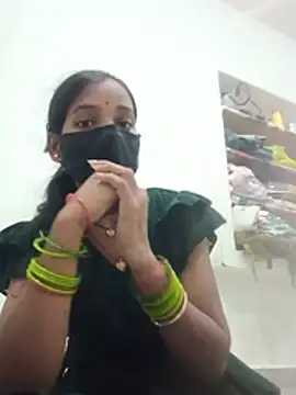 Snapshot of Desi_Couple_P chatting on 08.03.26 Desi Couple P online show from 08.03.26