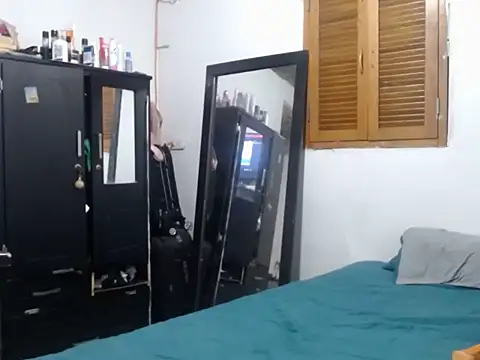 Snapshot of HotSinlge chatting on 02.17.26 HotSinlge online show from 02.17.26