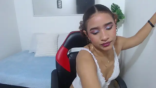 Snapshot of Alice_Grinnerk chatting on 02.18.26 Alice Grinnerk online show from 02.18.26