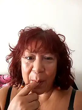 Snapshot of natalialuxee chatting on 02.22.26 natalialuxee online show from 02.22.26