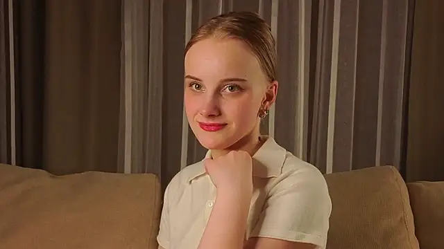 Snapshot of KirstinMcgeady chatting on 02.28.26 KirstinMcgeady online show from 02.28.26