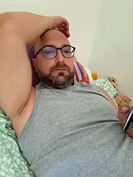 Snapshot of cetriolino chatting on 06.02.26 cetriolino online show from 06.02.26