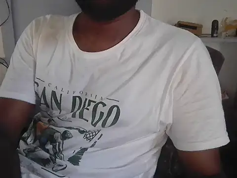Snapshot of Tinku_1324 chatting on 06.27.26 Tinku 1324 online show from 06.27.26