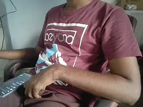 Snapshot of Tinku_1324 chatting on 07.11.26 Tinku 1324 online show from 07.11.26