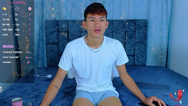 NicolasTorrez online show from 04.12.26