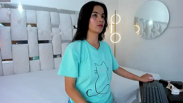 Snapshot of Emmy_lollipop chatting on 03.01.26 Emmy lollipop online show from 03.01.26