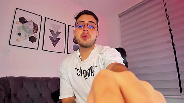 Snapshot of ethan_grace chatting on 02.24.26 ethan grace online show from 02.24.26