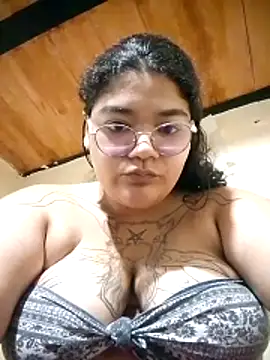 Snapshot of DarkReed chatting on 02.20.26 DarkReed online show from 02.20.26