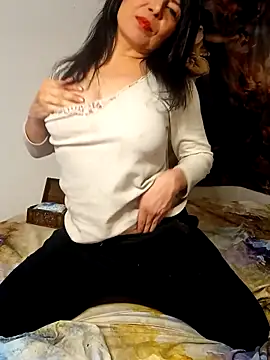 Snapshot of MadamBell chatting on 03.14.26 MadamBell online show from 03.14.26