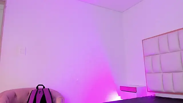 Snapshot of Violetta-foxx chatting on 05.05.26 Violetta-foxx online show from 05.05.26