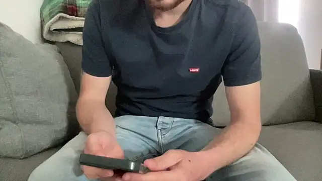 lechouilleur44 online show from 04.21.26