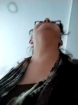 Snapshot of _Saraqueen chatting on 02.28.26 Saraqueen online show from 02.28.26