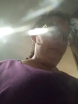  Saraqueen online show from 04.17.26