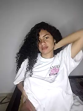 Snapshot of RizHoney chatting on 02.12.26 RizHoney online show from 02.12.26